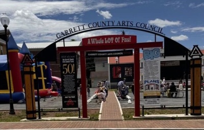 Photo: Entry to the Front Stage Page